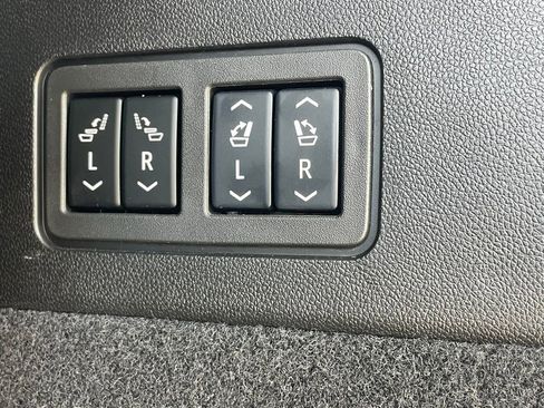 Certified 2024 Cadillac XT6 Premium Luxury w/ LPO, Floor Liner Package AWD/4WD image 18