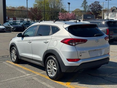 Used 2016 Hyundai Tucson SE w/ Option Group 02 AWD/4WD image 3