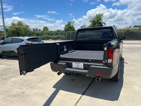 Certified 2024 Honda Ridgeline Sport image 25