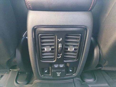 Used 2018 Jeep Grand Cherokee Trailhawk w/ Trailhawk Luxury Group AWD/4WD image 18
