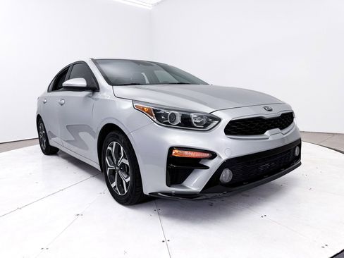 Used 2019 Kia Forte LXS FWD image 11