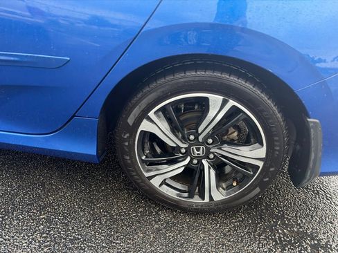 Used 2016 Honda Civic Touring image 11