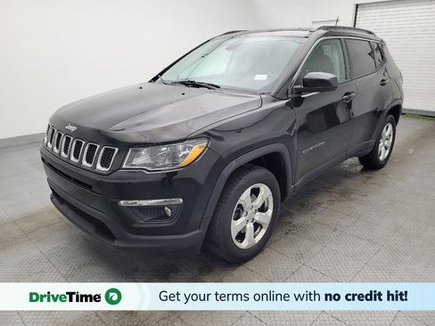Used 2019 Jeep Compass Latitude w/ Safety & Security Group image 1