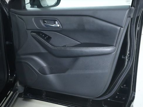 Used 2024 Nissan Rogue SV FWD image 31