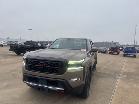 Certified 2022 Nissan Frontier Pro-X w/ Technology Package image 4