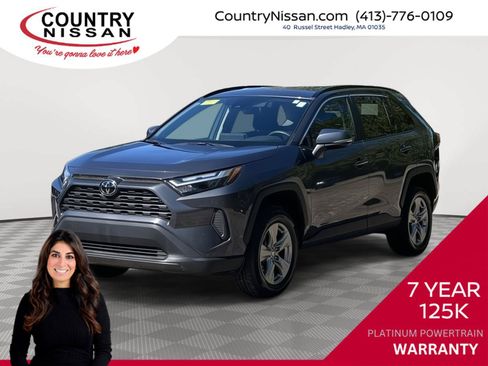 Used 2025 Toyota RAV4 XLE AWD/4WD image 1