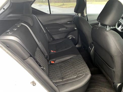 Used 2022 Nissan Kicks SV image 28