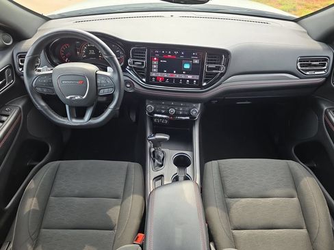 Used 2025 Dodge Durango GT RWD image 9