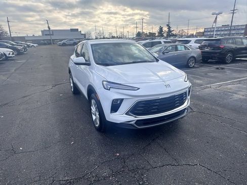 Certified 2026 Buick Encore GX Preferred w/ Comfort Package image 7