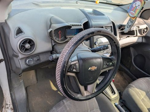 Used 2014 Chevrolet Sonic LT image 6