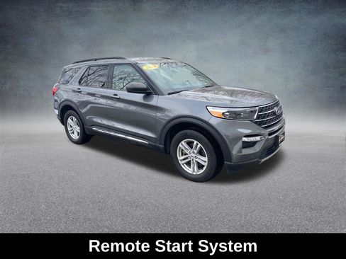Used 2023 Ford Explorer XLT w/ Equipment Group 202A image 9