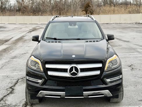 Used 2014 Mercedes-Benz GL 350 BlueTEC 4MATIC image 2