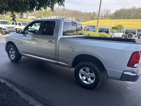 Used 2017 RAM 1500 Classic SLT AWD/4WD image 6