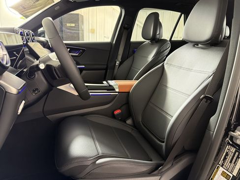 New 2026 Mercedes-Benz GLC 350e 4MATIC image 5