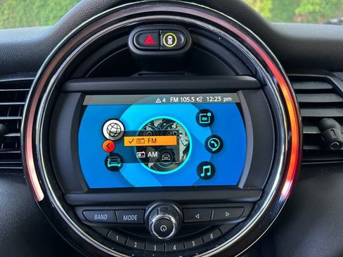 Used 2020 MINI Cooper 2-Door Hardtop w/ Storage Package image 21