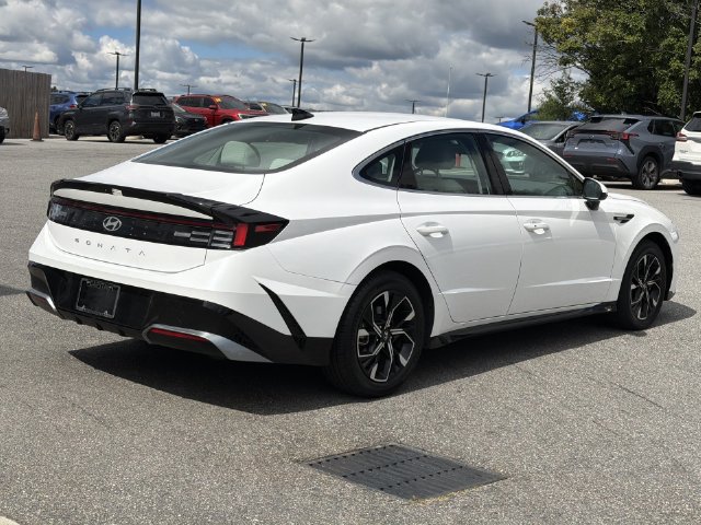 Used 2025 Hyundai Sonata SEL FWD image 13