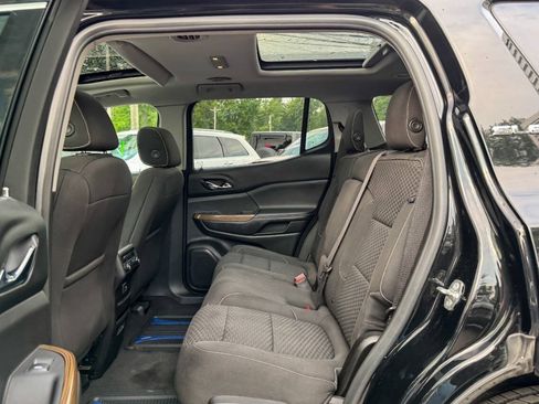 Used 2018 GMC Acadia SLE AWD/4WD image 18