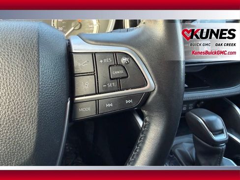 Used 2024 Toyota Highlander XSE image 15