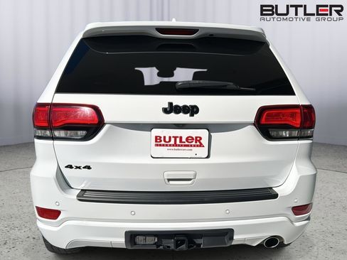 Used 2019 Jeep Grand Cherokee Altitude image 4