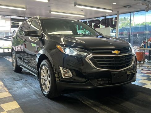 Used 2019 Chevrolet Equinox LT w/ Sun & Navigation Package AWD/4WD image 1