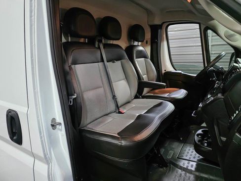 Used 2023 RAM ProMaster 2500 w/ Driver Convenience Group image 16