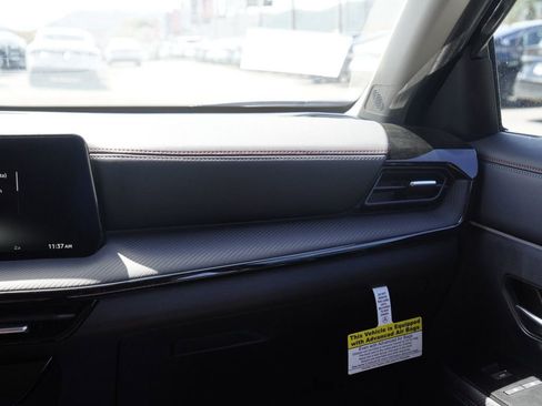 New 2026 Nissan Kicks SR FWD image 21