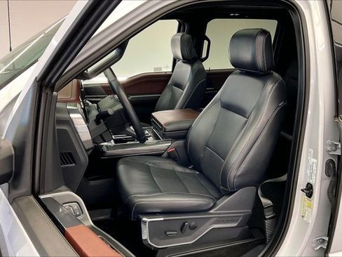 Used 2022 Ford F150 Lariat w/ Max Trailer Tow Package image 17