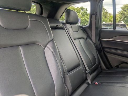 Used 2024 Jeep Grand Cherokee Limited RWD image 30
