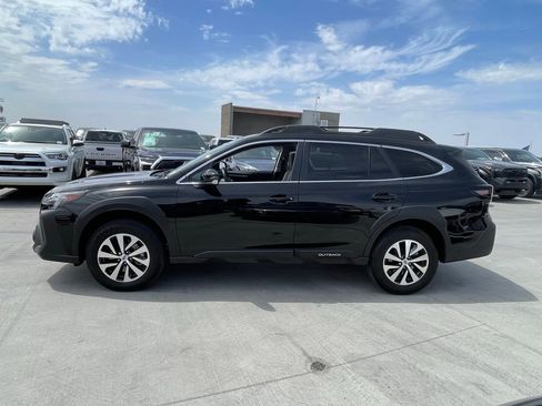 Used 2024 Subaru Outback Premium image 5