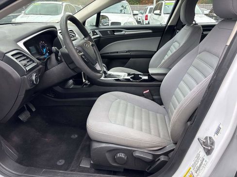 Used 2014 Ford Fusion S image 9