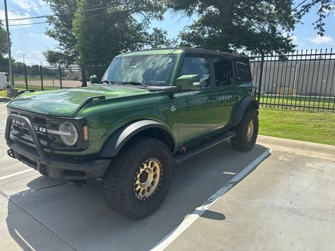 Used 2022 Ford Bronco Outer Banks w/ Sasquatch Package AWD/4WD image 1