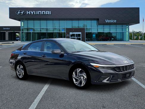 New 2026 Hyundai Elantra Limited FWD image 10