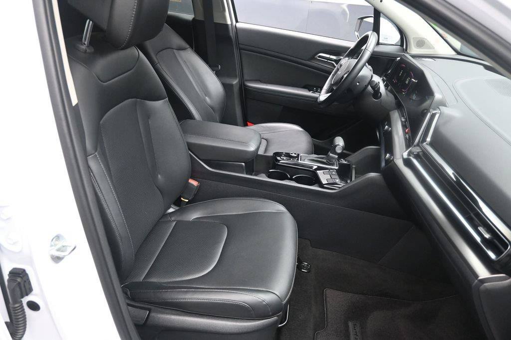 Used 2025 Kia Sportage EX FWD image 27