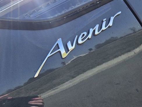 New 2026 Buick Envision Avenir image 8