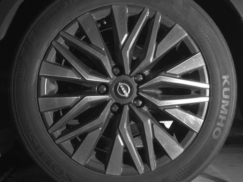 Used 2025 Nissan Altima 2.5 SV image 14