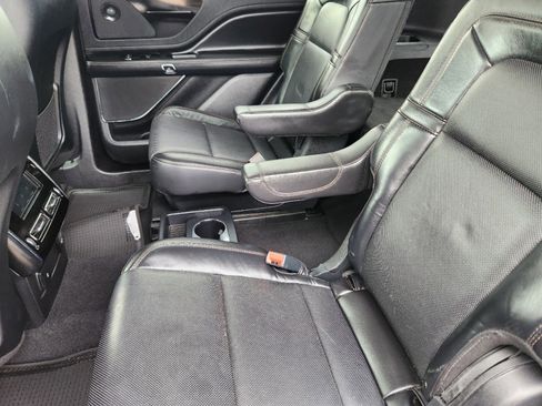 Used 2022 Lincoln Aviator Reserve image 9