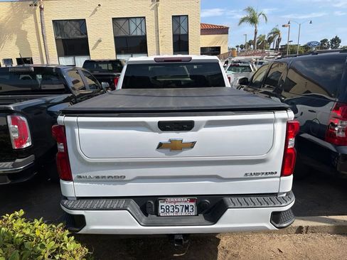 Used 2022 Chevrolet Silverado 1500 Custom RWD image 5