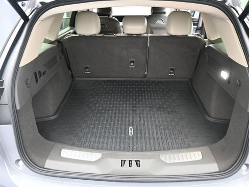 Used 2025 Lincoln Nautilus Reserve w/ Jet Appearance Package image 19