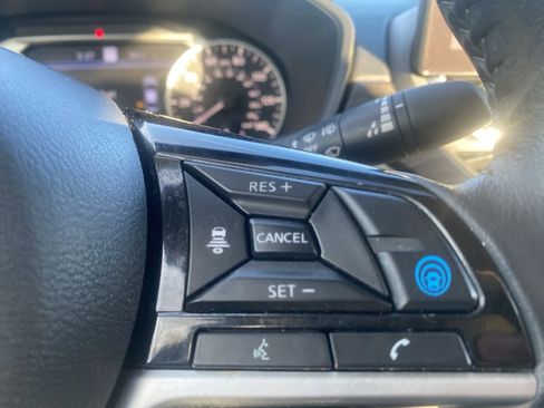 Used 2023 Nissan Altima 2.5 SV w/ SV Premium Package image 19