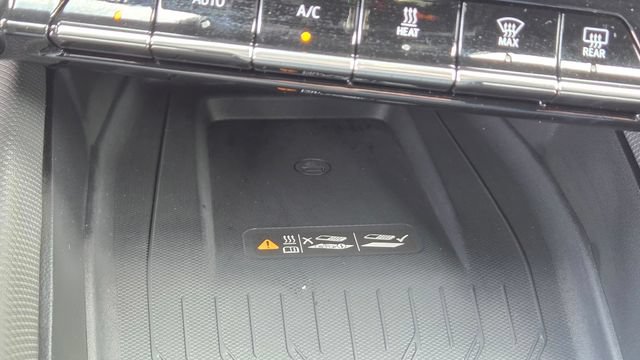 Used 2026 Chevrolet Equinox EV LT FWD image 24