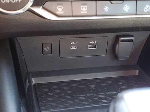 Used 2023 Nissan Altima 2.5 SL FWD image 31