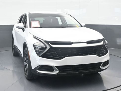 Used 2024 Kia Sportage EX image 9
