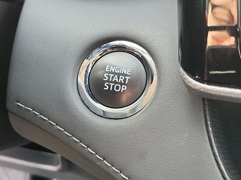 Used 2023 Toyota Highlander Platinum image 26