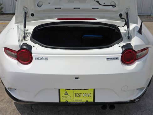 Used 2022 MAZDA MX-5 Miata Grand Touring w/ Appearance Package image 9