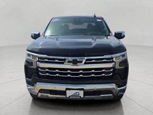 Used 2022 Chevrolet Silverado 1500 LTZ w/ LTZ Convenience Package II image 3