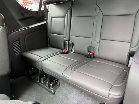 New 2026 GMC Yukon XL Denali w/ Sun & Power Step Package AWD/4WD image 17