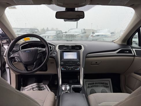 Used 2019 Ford Fusion SE AWD/4WD image 19