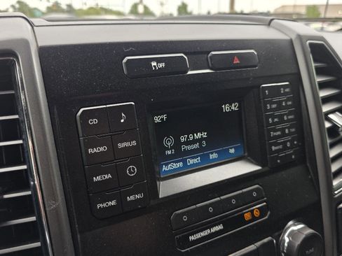 Used 2018 Ford F250 XLT w/ Snow Plow Prep Package AWD/4WD image 18