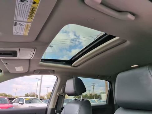 Used 2024 Honda CR-V EX-L image 15