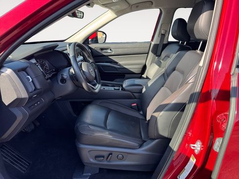 Used 2023 Nissan Pathfinder SL image 9